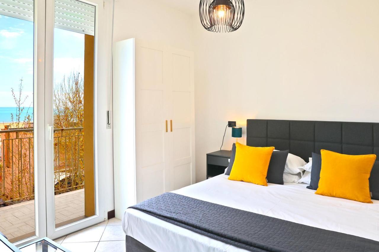 Appartamenti Leone - Vista Mare - Pet Friendly Rimini Dış mekan fotoğraf